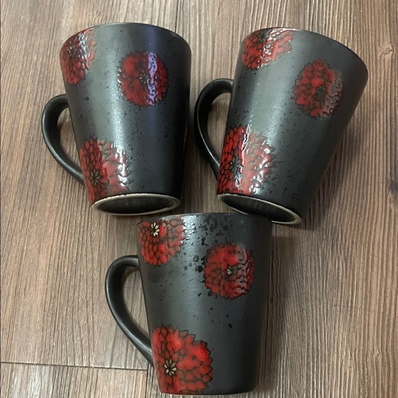 American Atelier Black and Red Floral Mug - Picture 2 of 6
